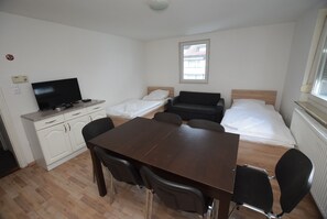 Apartment, Multiple Bedrooms (15-00) | 4 bedrooms, free WiFi, bed sheets - AB Apartment 15 (Stuttgart)