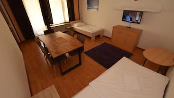 Appartamento, 2 camere da letto (39-00) | Soggiorno | TV a schermo piatto