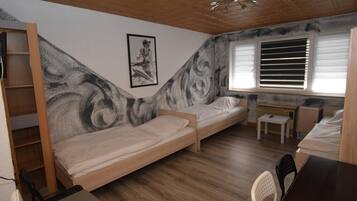 2 bedrooms, free WiFi, bed sheets