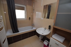 Kostenlose Toilettenartikel, Handtücher