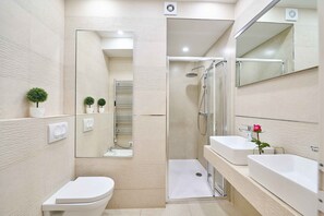 Double room 106 | Bathroom - Best Location Rooms (Split)