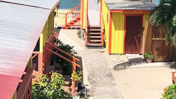 Business Apartment, 2 Bedrooms, Kitchen, Partial Sea View | 1 bedroom, individually decorated, individually furnished