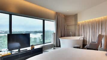 Suite, 1 Bedroom (Lounge Access) | 1 bedroom, minibar, in-room safe, individually decorated