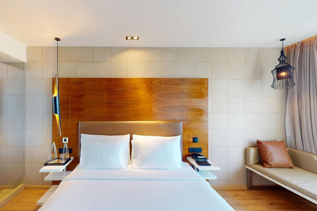 Chambre Affaires, accĂšs au salon club | 1 chambre, minibar, coffres-forts dans les chambres