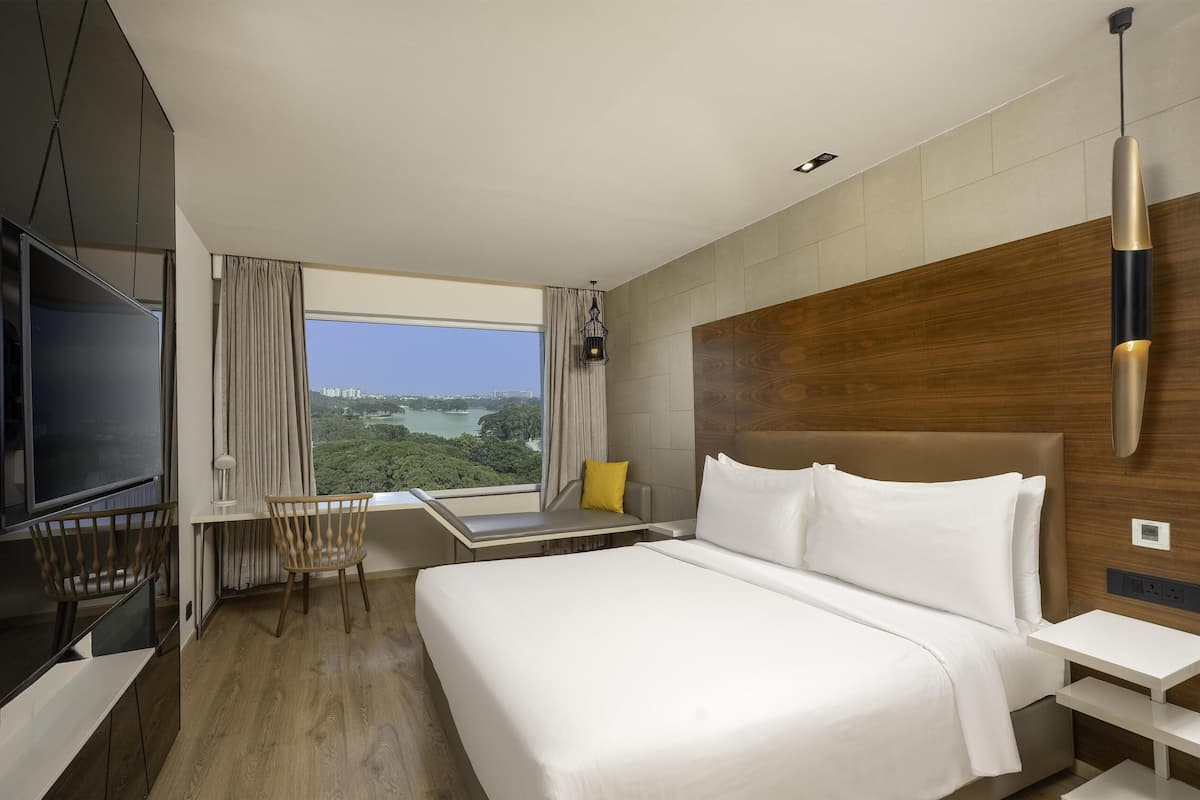 Minibar, caja de seguridad en la habitación y decoración personalizada