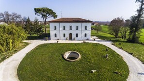 Facciata della struttura