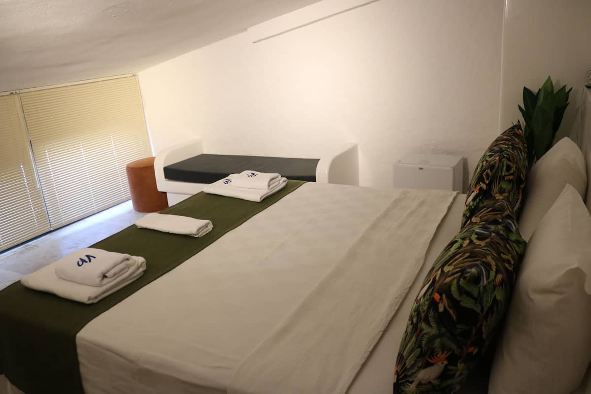 Economy Double Room | Premium bedding, minibar, desk, laptop workspace