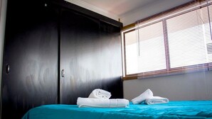 In-room safe, blackout drapes, WiFi (free), bed sheets - Mia Loft (Natales)