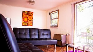 Flat-screen TV - Mia Loft (Natales)
