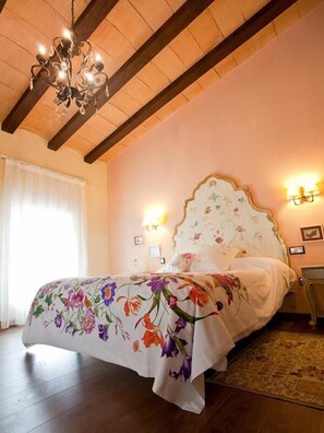 Individually decorated, individually furnished, soundproofing - Hospedería Casa De La Campana (Cieza)