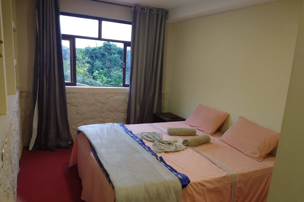 Suite estudio Confort | Cortinas blackout, wifi gratis y ropa de cama