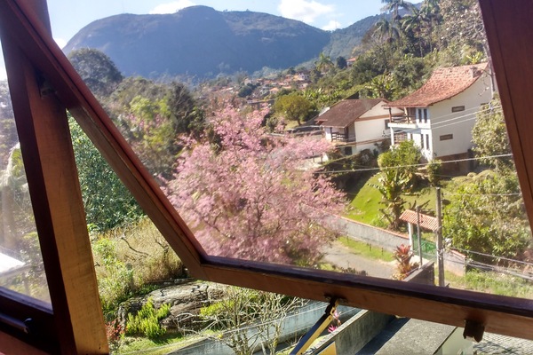 Quarto casal, banheiro compartilhado | Balcony