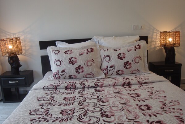 컴포트 더블룸, 더블침대 1개 | 고급 침구, 미니바, 책상, 암막 커튼