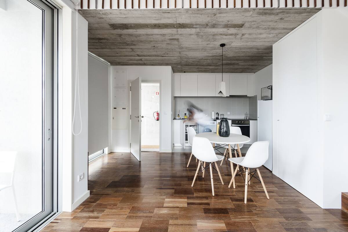 apartment 06, multiple beds, non smoking | private kitchen | fridge, microwave, oven, stovetop