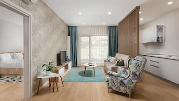 Phòng đôi Tiêu chuẩn, ban công | Khu phòng khách | TV LED