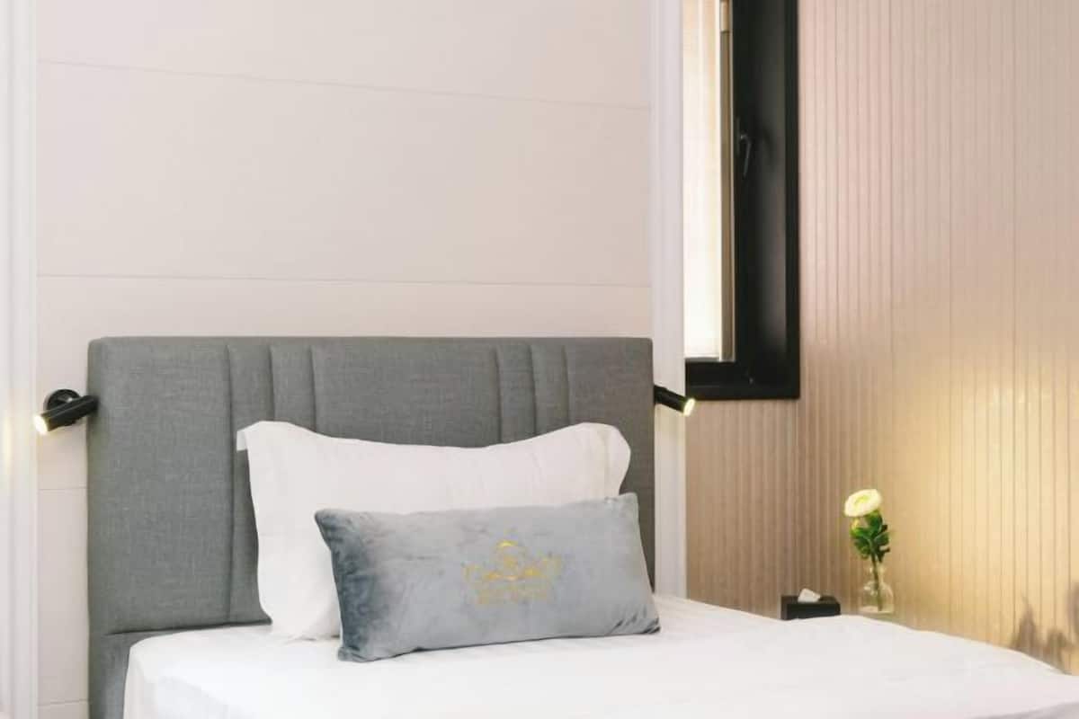 Cofres nos quartos, individualmente decorados
