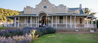 Bakenskraal Ostrich Palace