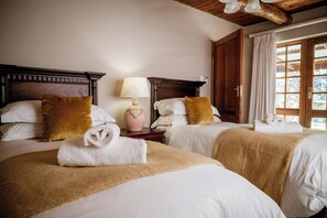 Family Suite, 2 Bedrooms, Garden View, Garden Area - Bakenskraal Ostrich Palace (Oudtshoorn)