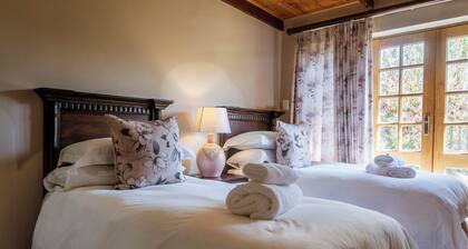 Bakenskraal Ostrich Palace