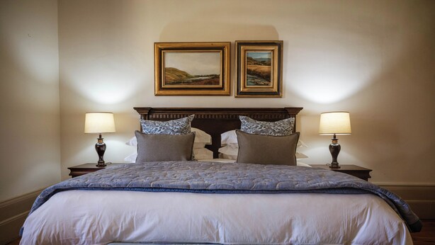 Unclassified image, 1 of 128, button - Bakenskraal Ostrich Palace (Oudtshoorn)