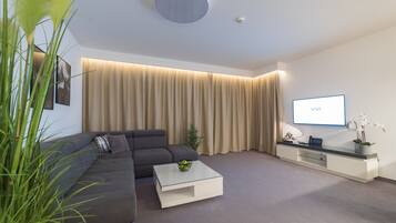 Family Apartment, 2 Bedrooms, Non Smoking | 1 bedroom, premium bedding, minibar, in-room safe