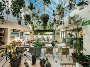 Breakfast, lunch, dinner and brunch served  - Le Petit Manoir Boutique Hotel (Franschhoek)