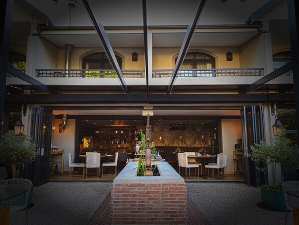 Property entrance - Le Petit Manoir Franschhoek (Franschhoek)