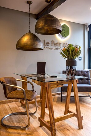 Reception - Le Petit Manoir Franschhoek (Franschhoek)