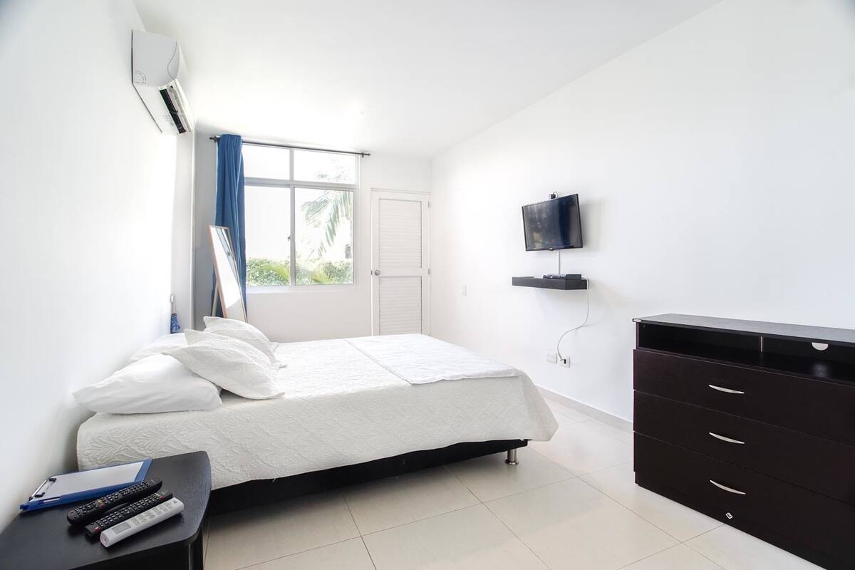 Double Room, Private Bathroom | In-room safe, blackout drapes, iron/ironing board (on request)