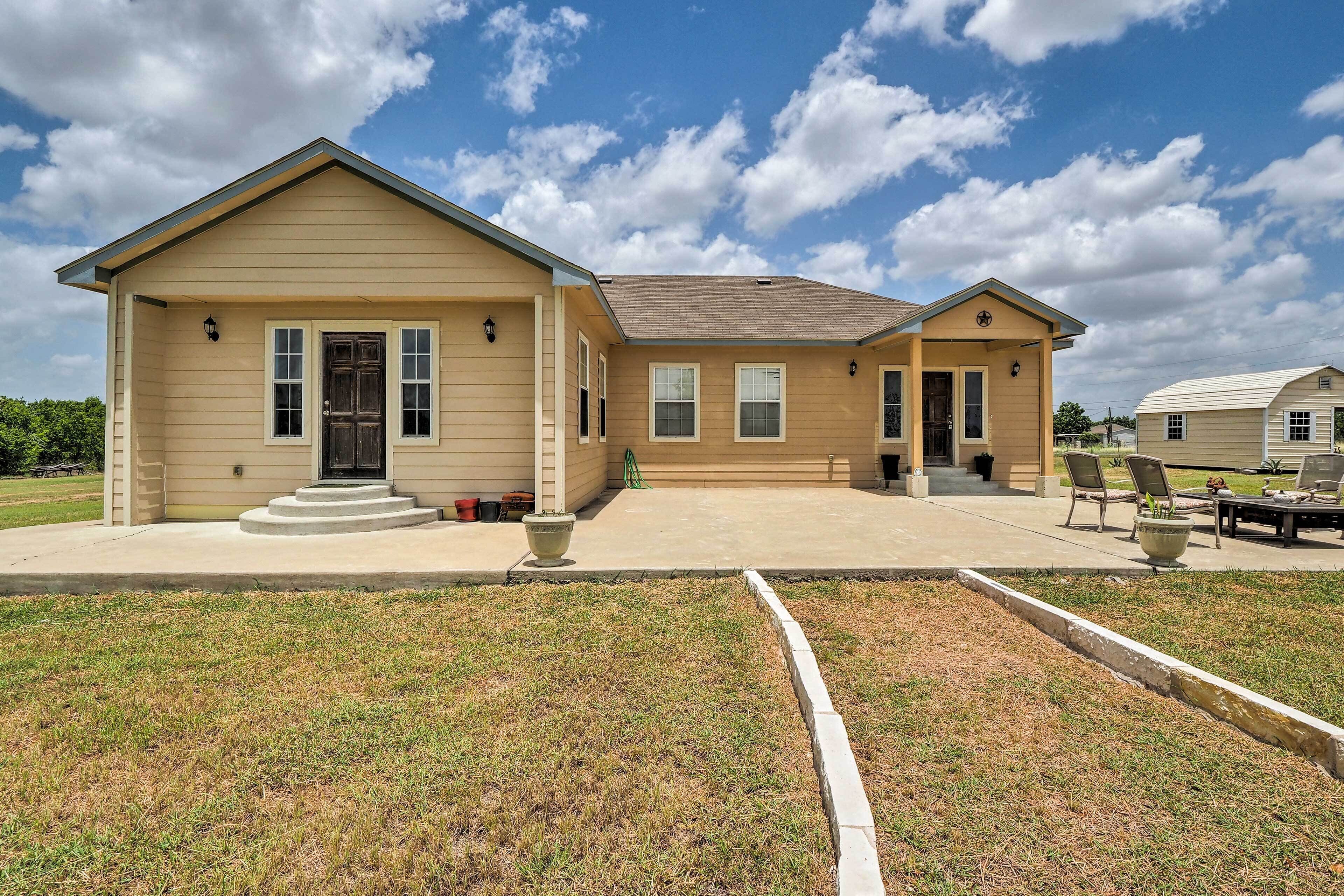Home w/ 3 Acres: 4 Mi to Circuit of the Americas!