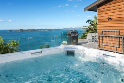 Luxuriously appointed 5 star holiday home