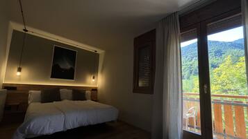 Individually decorated, individually furnished, free WiFi, bed sheets