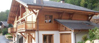 Buqa - Een modern ontworpen alpine 'all season' appartement in het centrum van Samoëns