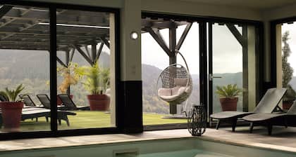 Indoor swimming pool, wellness area, for 8-10 people (4 bedrooms - 2 bathrooms)