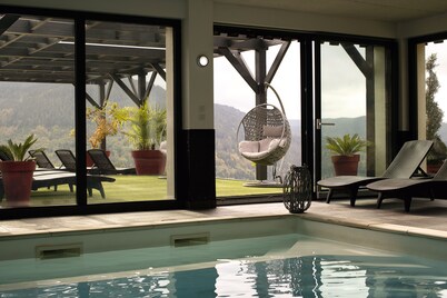 Indoor swimming pool, wellness area, for 8-10 people (4 bedrooms - 2 bathrooms)