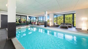 Piscine couverte, piscine chauffée