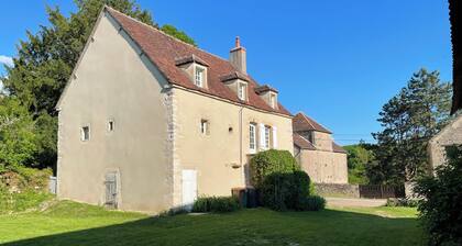 Maison ancienne avec jardin