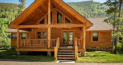 Come Stay and Play in the Rockies with 2 King and 6 Queen beds! Great ESCAPE!