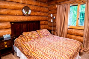 2 bedrooms, iron/ironing board, free WiFi, bed sheets - Beautiful Hand-Crafted Log Chalet - Great Views  (Girdwood)