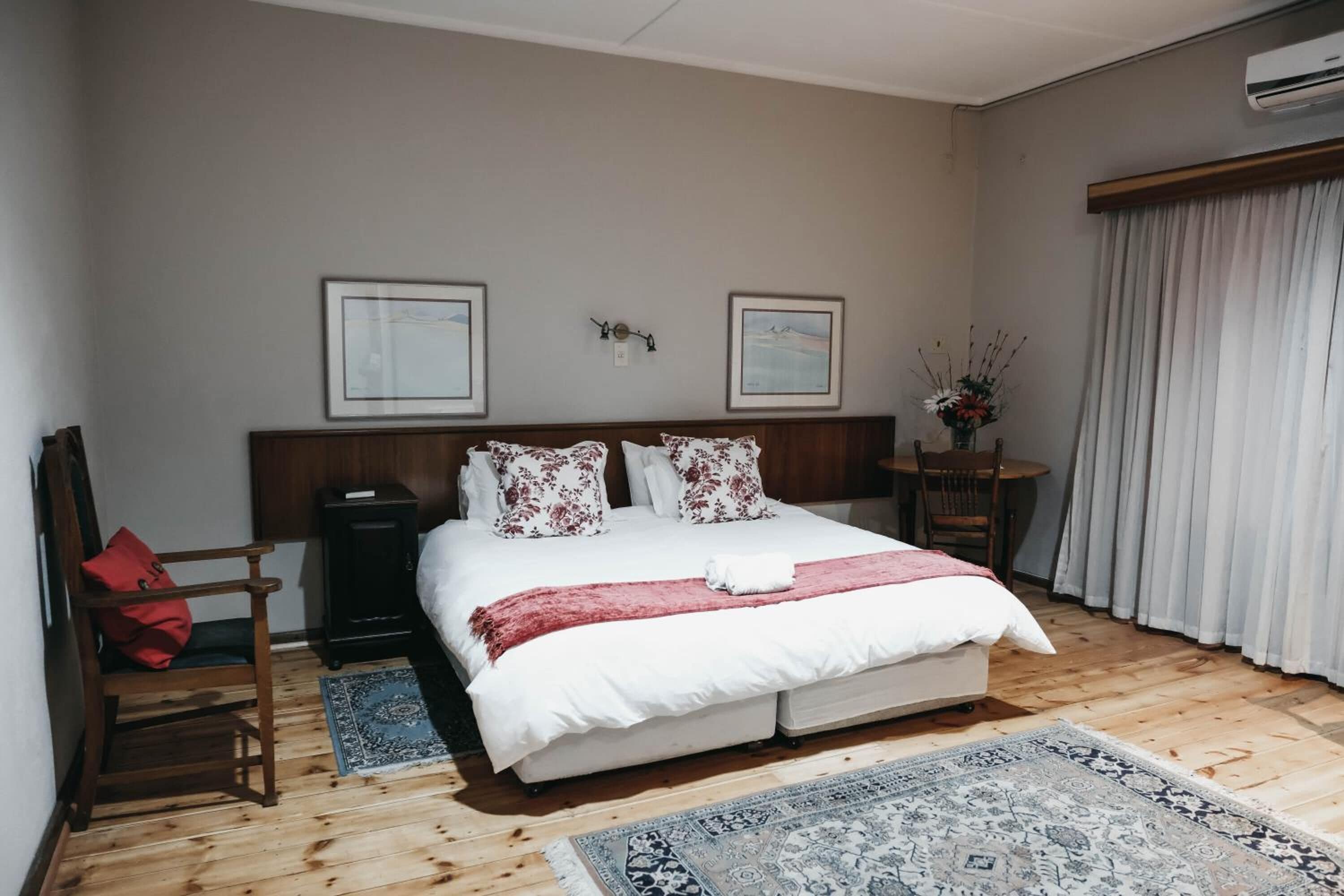 Schreibtisch, kostenloses WLAN, Bettwäsche