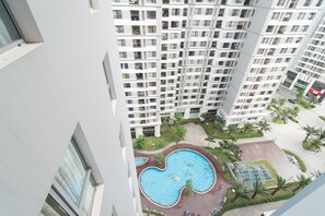 Pool - LaHanoi - Park Hill Apartment with Balcony (Times City) (Hanoi)