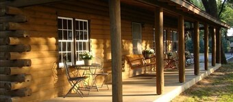 Lakefront Log Home on 1.5 Gated Acres W/ 130 Sixty Foot Oaks!