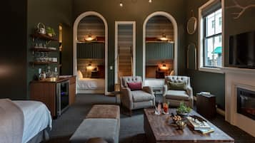 Room, Multiple Beds | 1 bedroom, Egyptian cotton sheets, premium bedding
