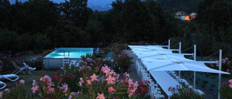 Piscine extérieure (ouverte en saison)