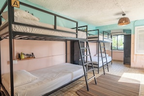 1 bedroom, hypo-allergenic bedding, free WiFi, bed sheets