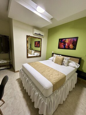 Tweepersoonskamer | Verduisterende gordijnen, geluiddichte muren