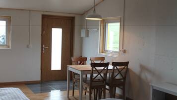 Studio | Blackout drapes, iron/ironing board, free WiFi, bed sheets