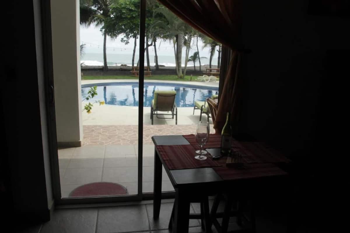 Studio Suite | 2 bedrooms, in-room safe, iron/ironing board, bed sheets