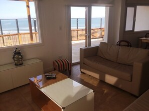 Premium Apartment, 1 Bedroom, Private Bathroom | Living area | 32-inch LCD TV with cable channels, TV, pay movies - Club de Mar Terrazas Cayasta (Reta)