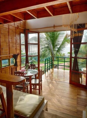 Bungalow, 3 Bedrooms (6 pax) | In-room dining - El Destino Casas y Bungalows Vichayito (Los Organos)